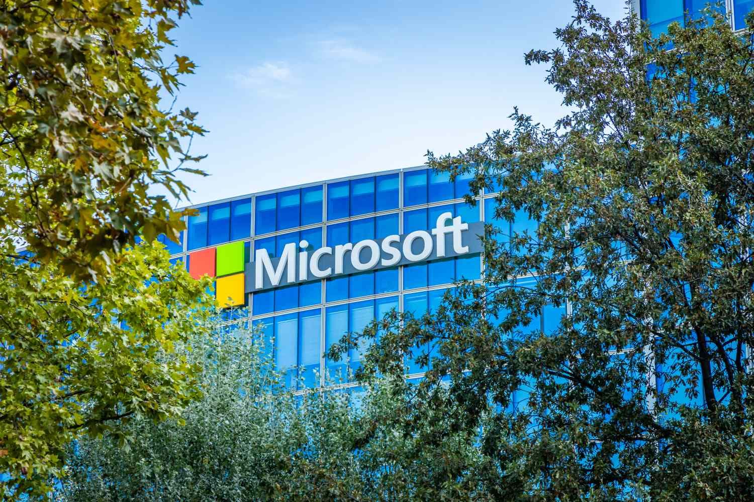 Microsoft and Meta See Diverging Market Reactions Following Quarterly Earnings Reports